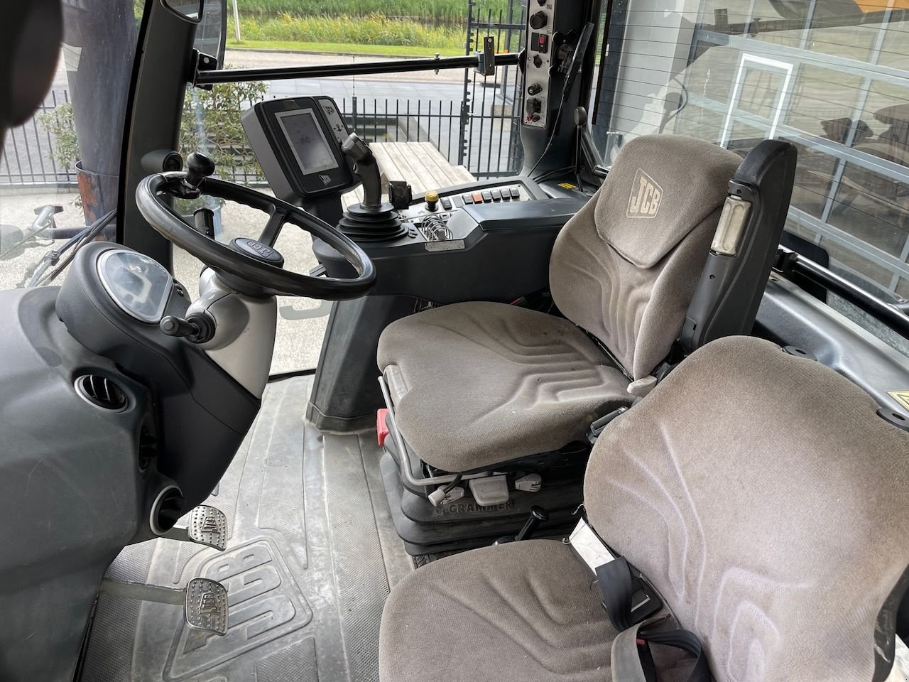 Traktor typu JCB Fastrac 8250, Gebrauchtmaschine w Holten (Zdjęcie 5)