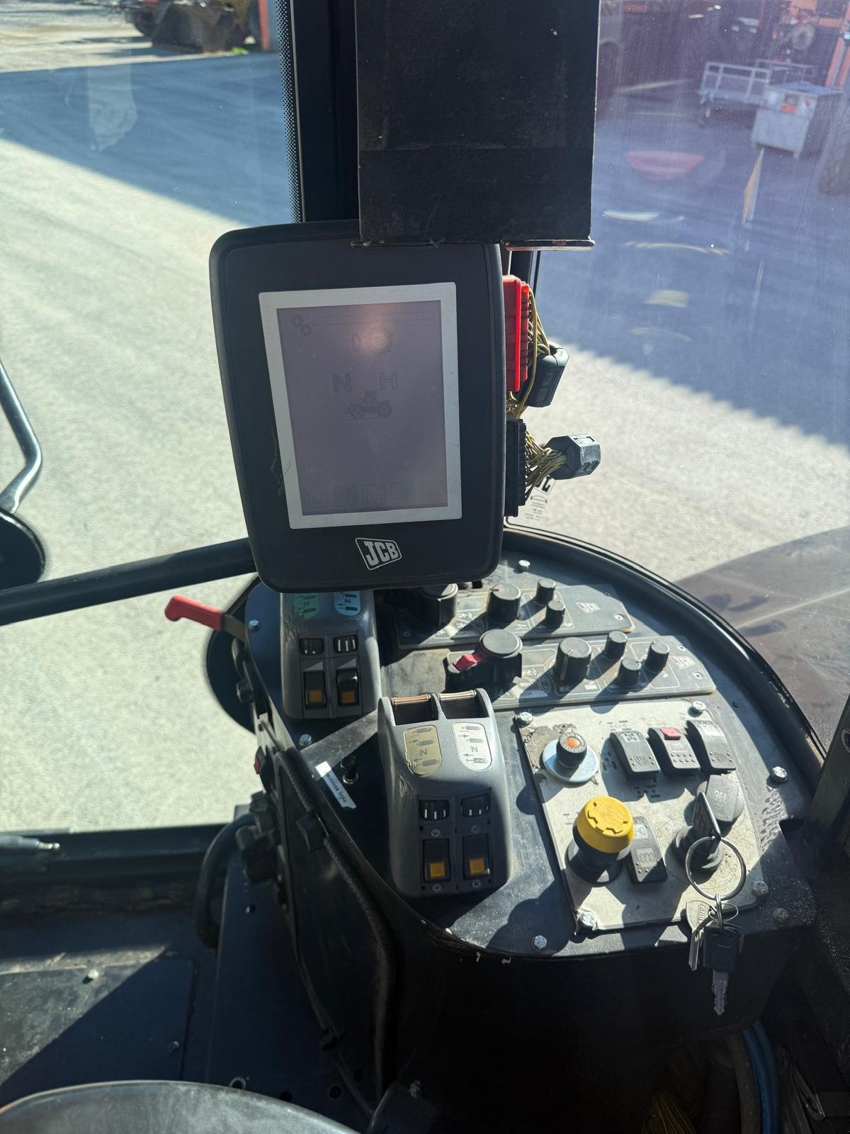 Traktor от тип JCB Fastrac 8250, Gebrauchtmaschine в Braidbach (Снимка 5)