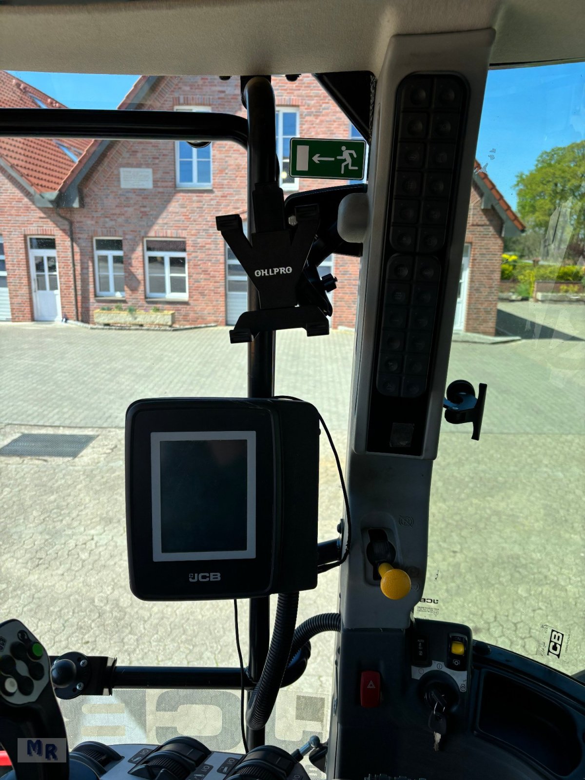 Traktor van het type JCB Fastrac 8330 70km/h, Gebrauchtmaschine in Greven (Foto 15)