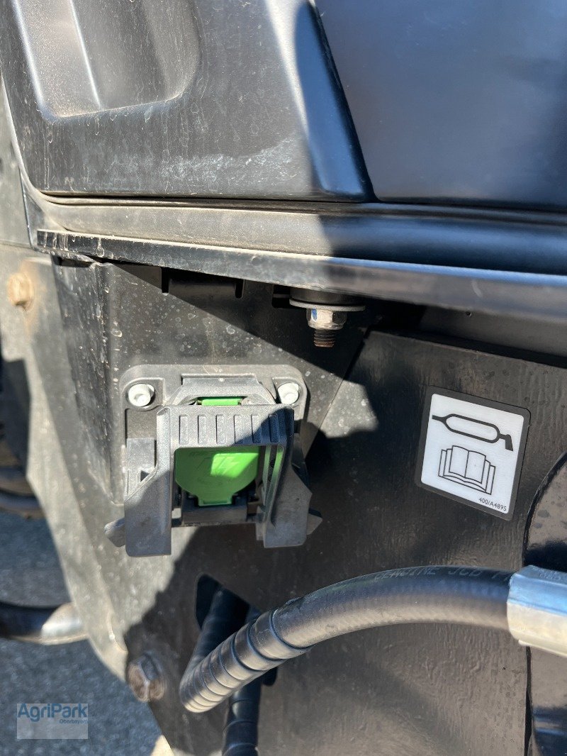 Traktor типа JCB FASTRAC 8330 ICON, Gebrauchtmaschine в Kirchdorf (Фотография 11)