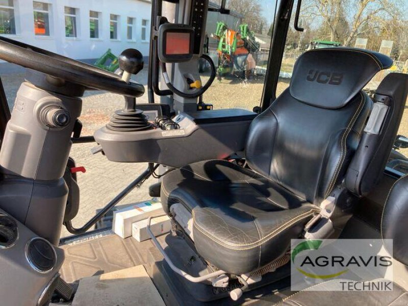 Traktor typu JCB FASTRAC 8330 T4F, Gebrauchtmaschine w Königslutter (Zdjęcie 15)
