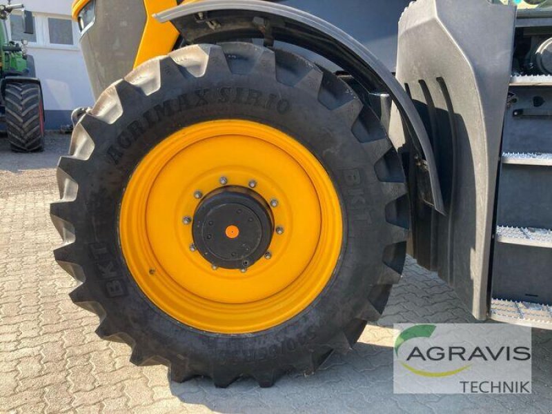 Traktor typu JCB FASTRAC 8330 T4F, Gebrauchtmaschine w Königslutter (Zdjęcie 11)
