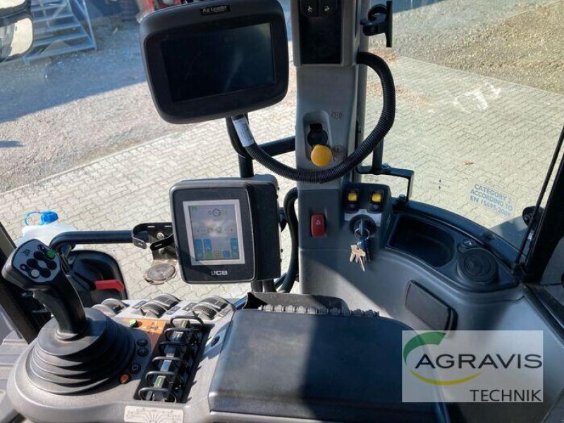 Traktor typu JCB FASTRAC 8330 T4F, Gebrauchtmaschine w Königslutter (Zdjęcie 17)