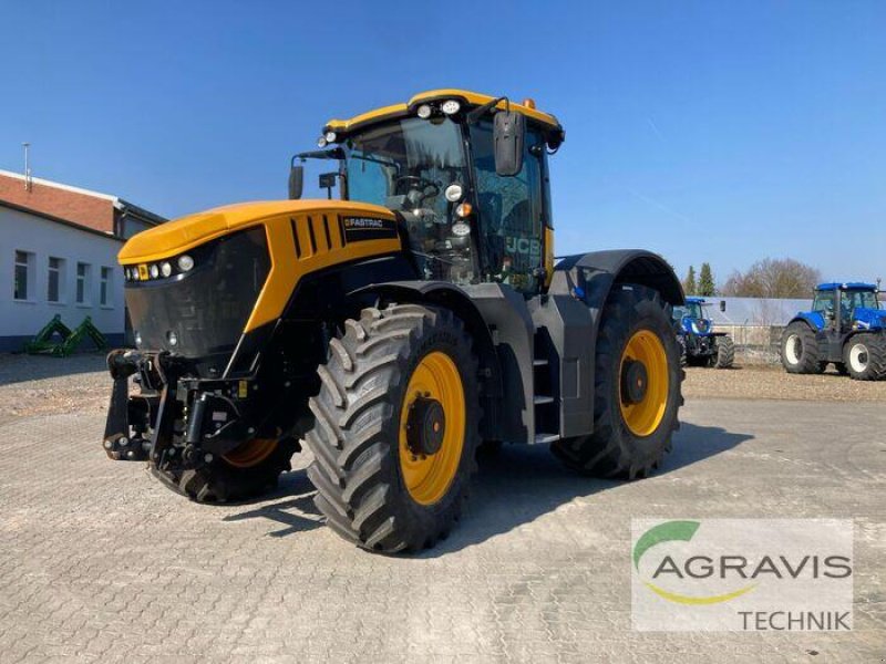Traktor typu JCB FASTRAC 8330 T4F, Gebrauchtmaschine w Königslutter (Zdjęcie 1)