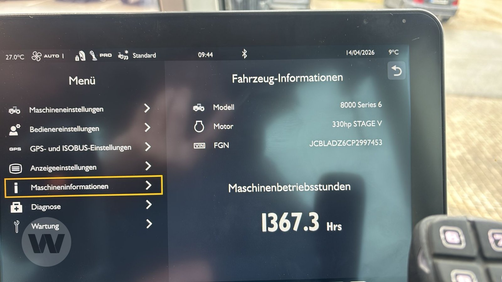 Traktor des Typs JCB FasTrac 8330, Neumaschine in Bützow (Bild 2)