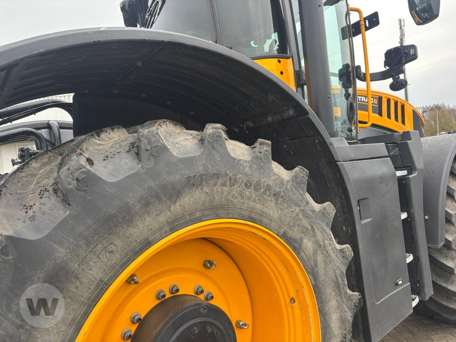 Traktor des Typs JCB FasTrac 8330, Neumaschine in Bützow (Bild 7)