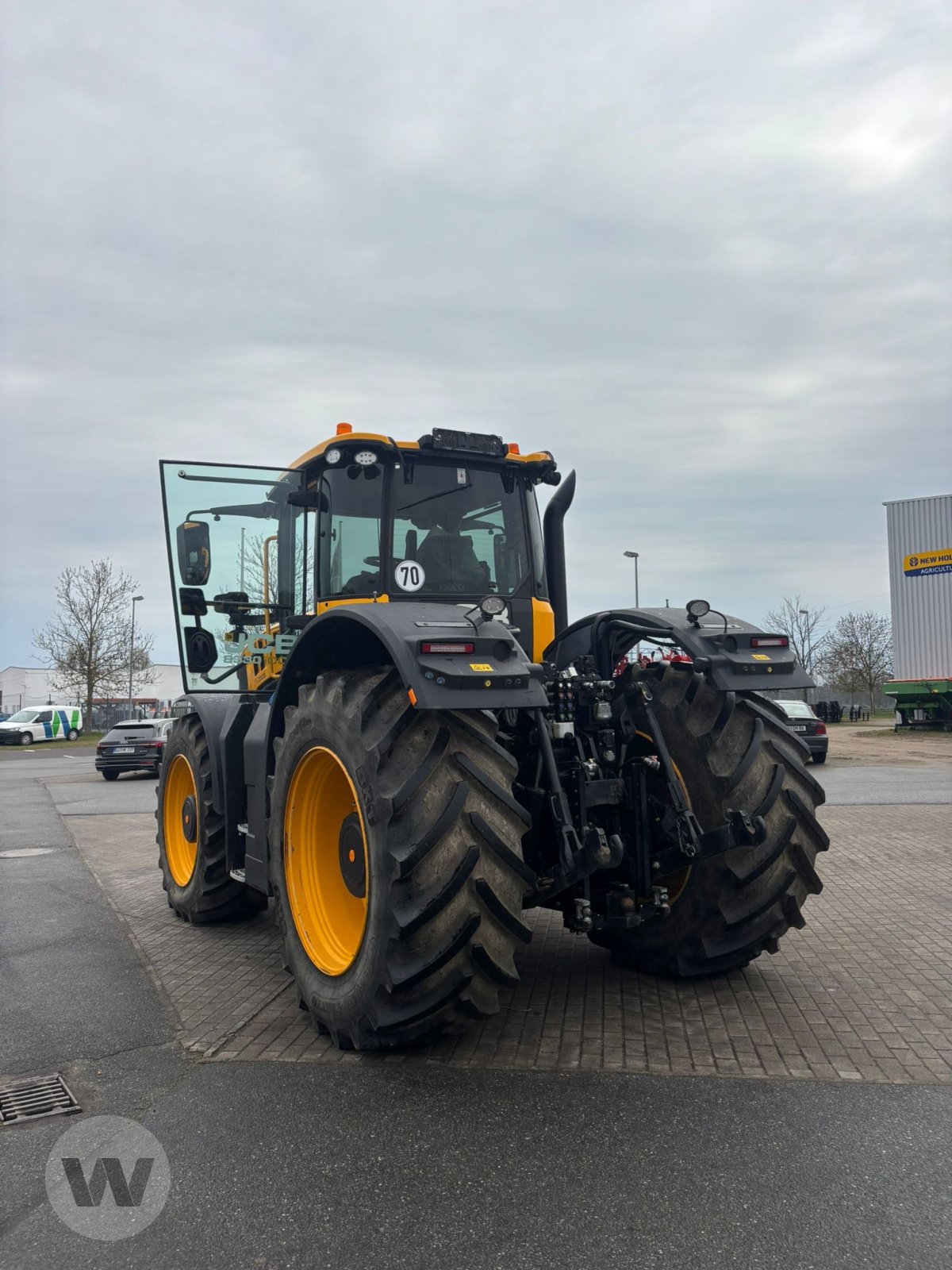 Traktor des Typs JCB FasTrac 8330, Neumaschine in Bützow (Bild 8)
