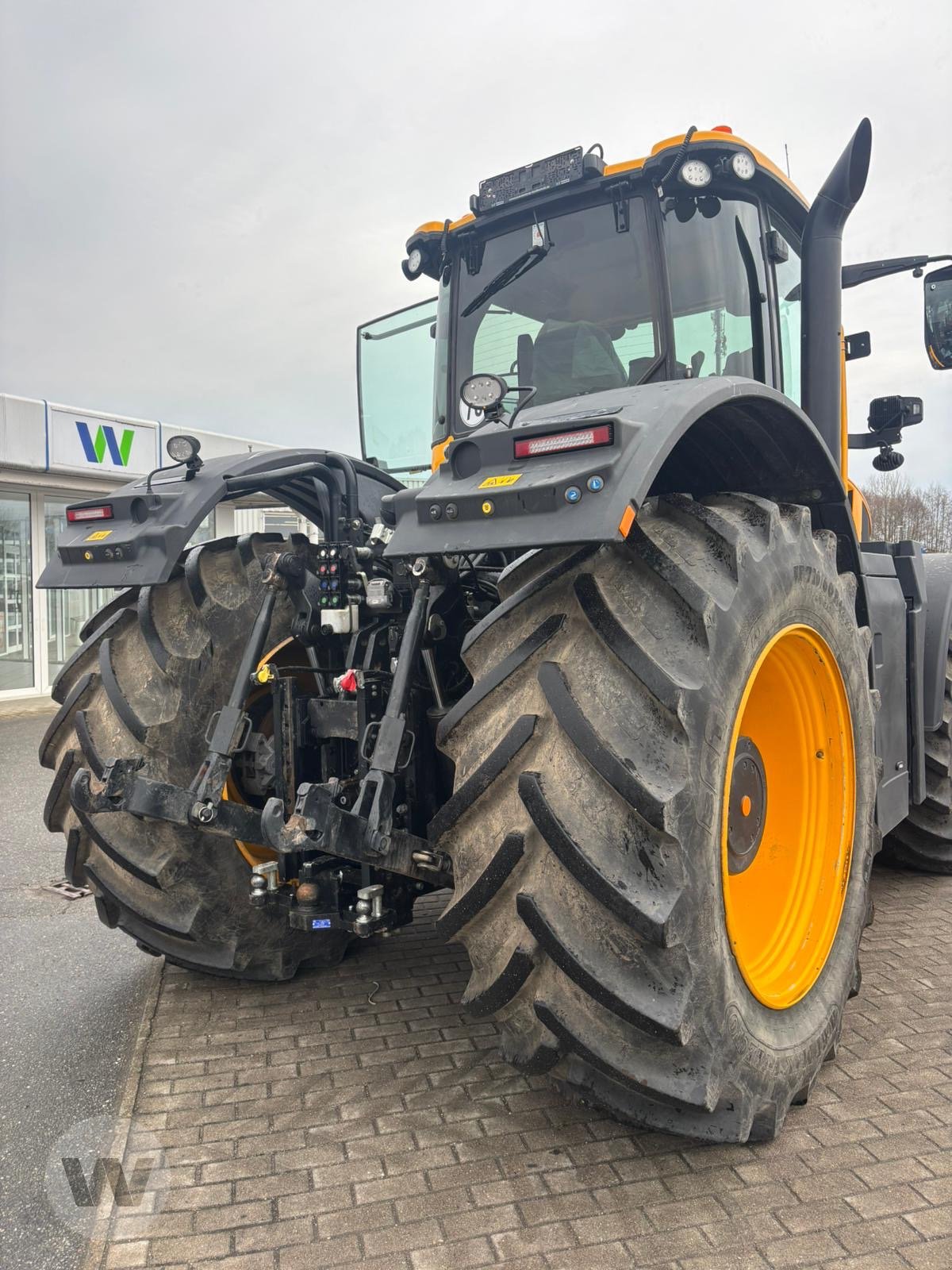 Traktor des Typs JCB FasTrac 8330, Neumaschine in Bützow (Bild 9)