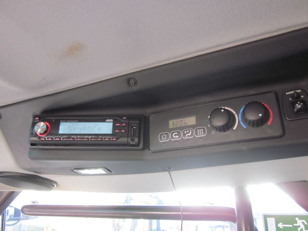 Traktor del tipo JCB FASTRAC 8330, Gebrauchtmaschine In CHAPONOST (Immagine 3)