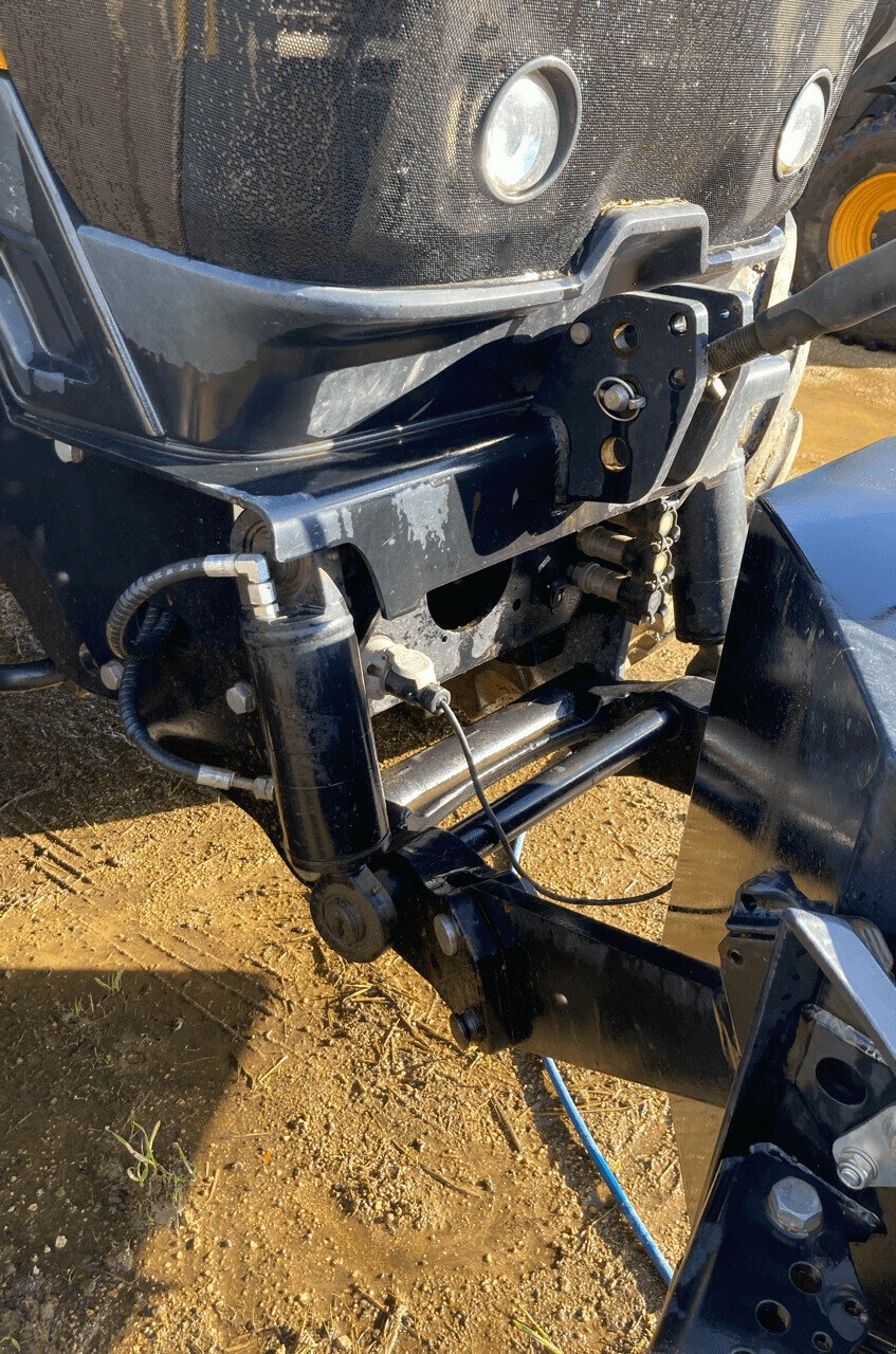 Traktor от тип JCB FASTRAC 8330, Gebrauchtmaschine в PONTIVY (Снимка 11)