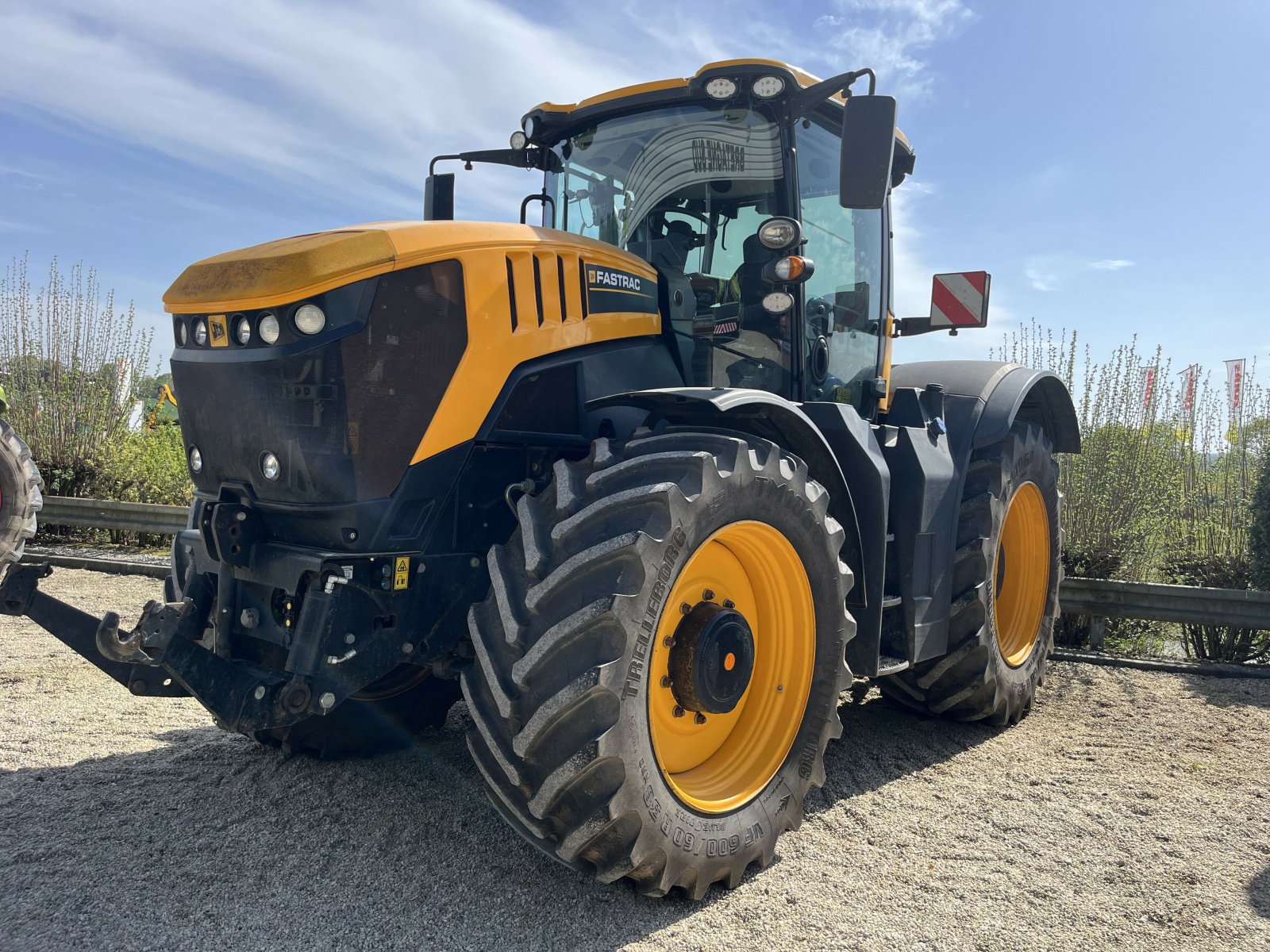 Traktor typu JCB FASTRAC 8330, Gebrauchtmaschine v PONTIVY (Obrázek 1)