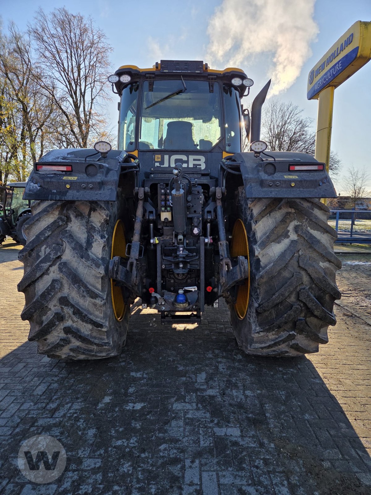 Traktor des Typs JCB FasTrac 8330, Gebrauchtmaschine in Husum (Bild 4)