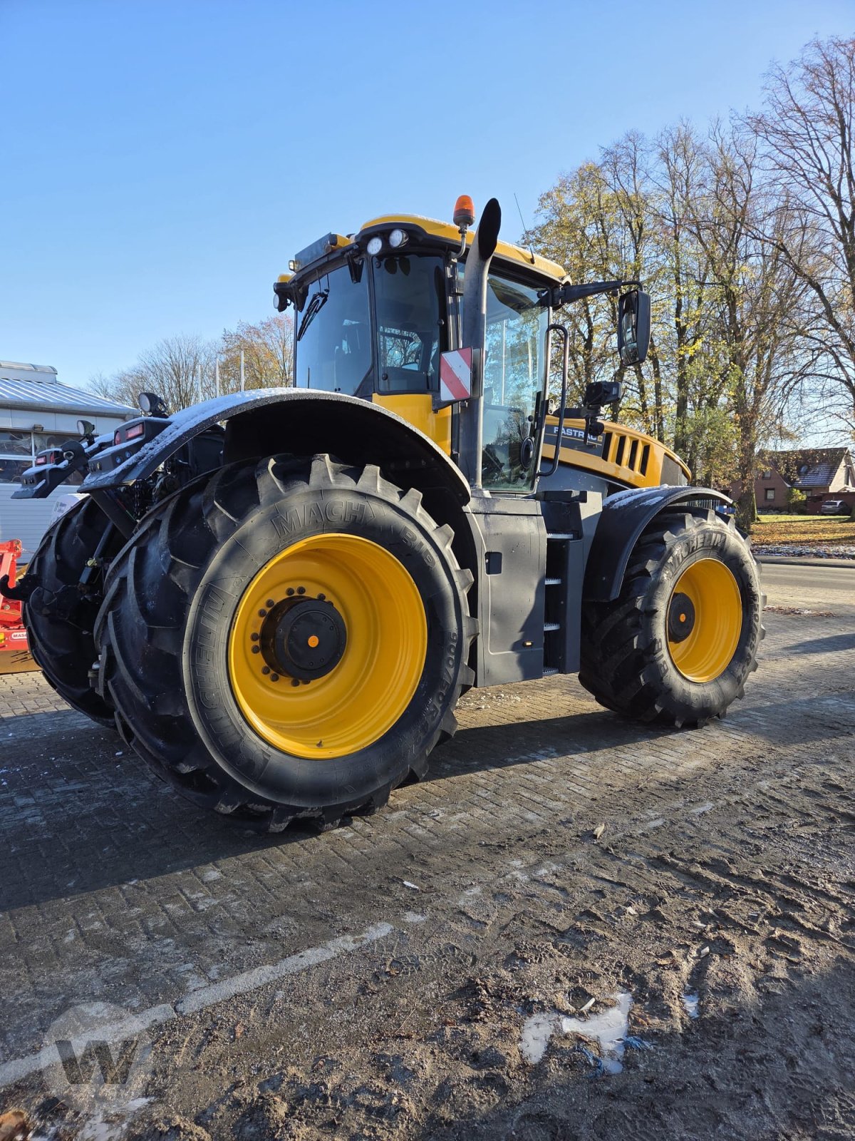 Traktor des Typs JCB FasTrac 8330, Gebrauchtmaschine in Husum (Bild 4)