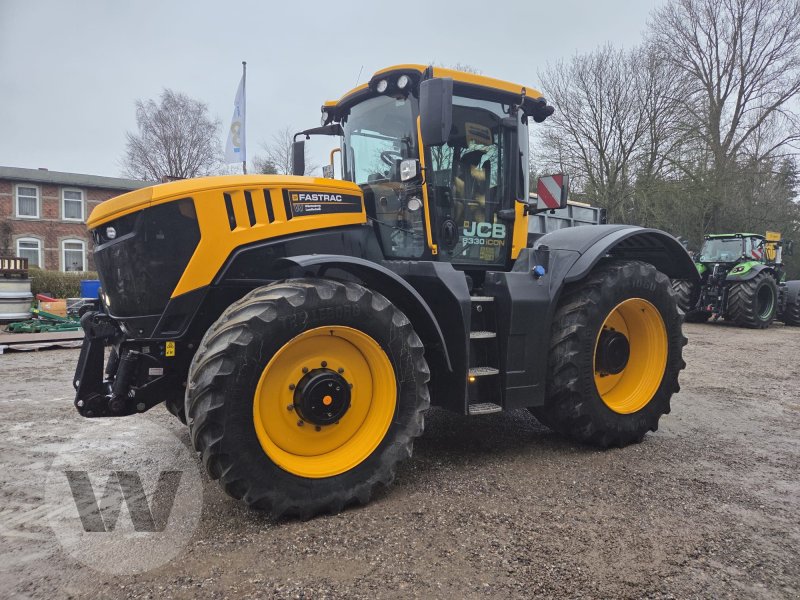 Traktor типа JCB FasTrac 8330, Gebrauchtmaschine в Husum (Фотография 1)