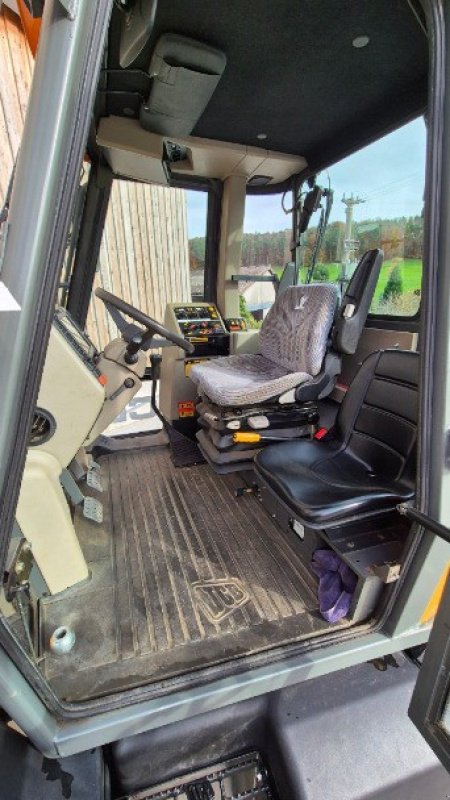 Traktor des Typs JCB Sonstiges, Gebrauchtmaschine in Ziefen (Bild 1)