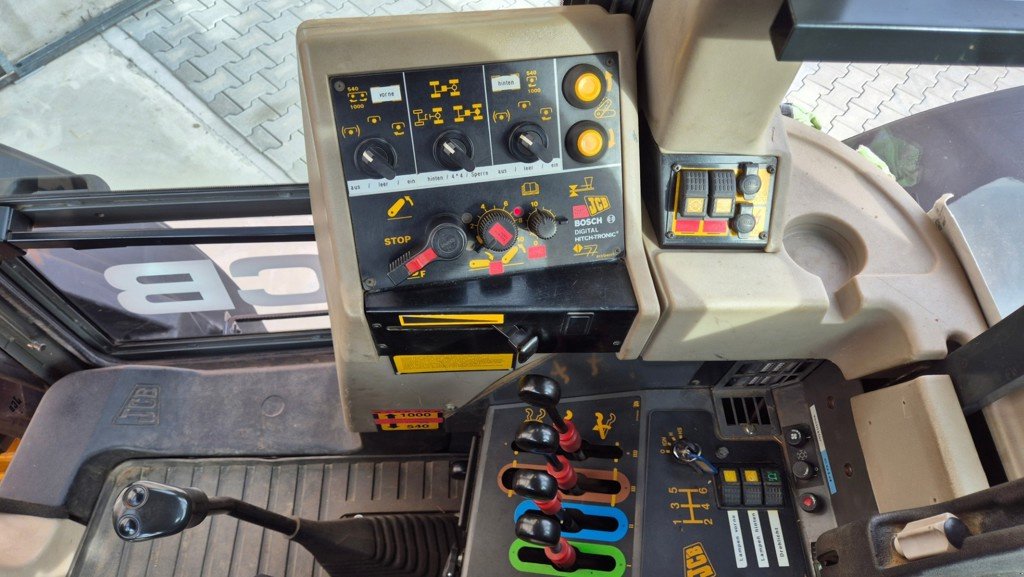 Traktor des Typs JCB Sonstiges, Gebrauchtmaschine in Ziefen (Bild 2)