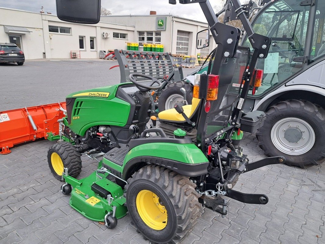 Traktor of the type John Deere 1026R, Neumaschine in Mrągowo (Picture 5)