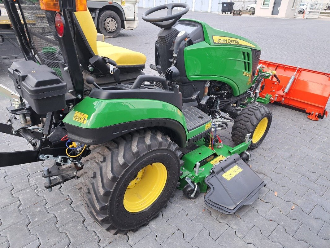 Traktor of the type John Deere 1026R, Neumaschine in Mrągowo (Picture 7)