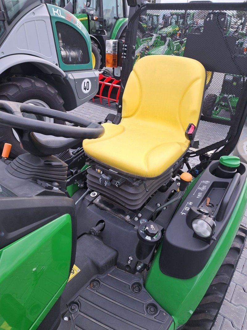 Traktor of the type John Deere 1026R, Neumaschine in Mrągowo (Picture 10)