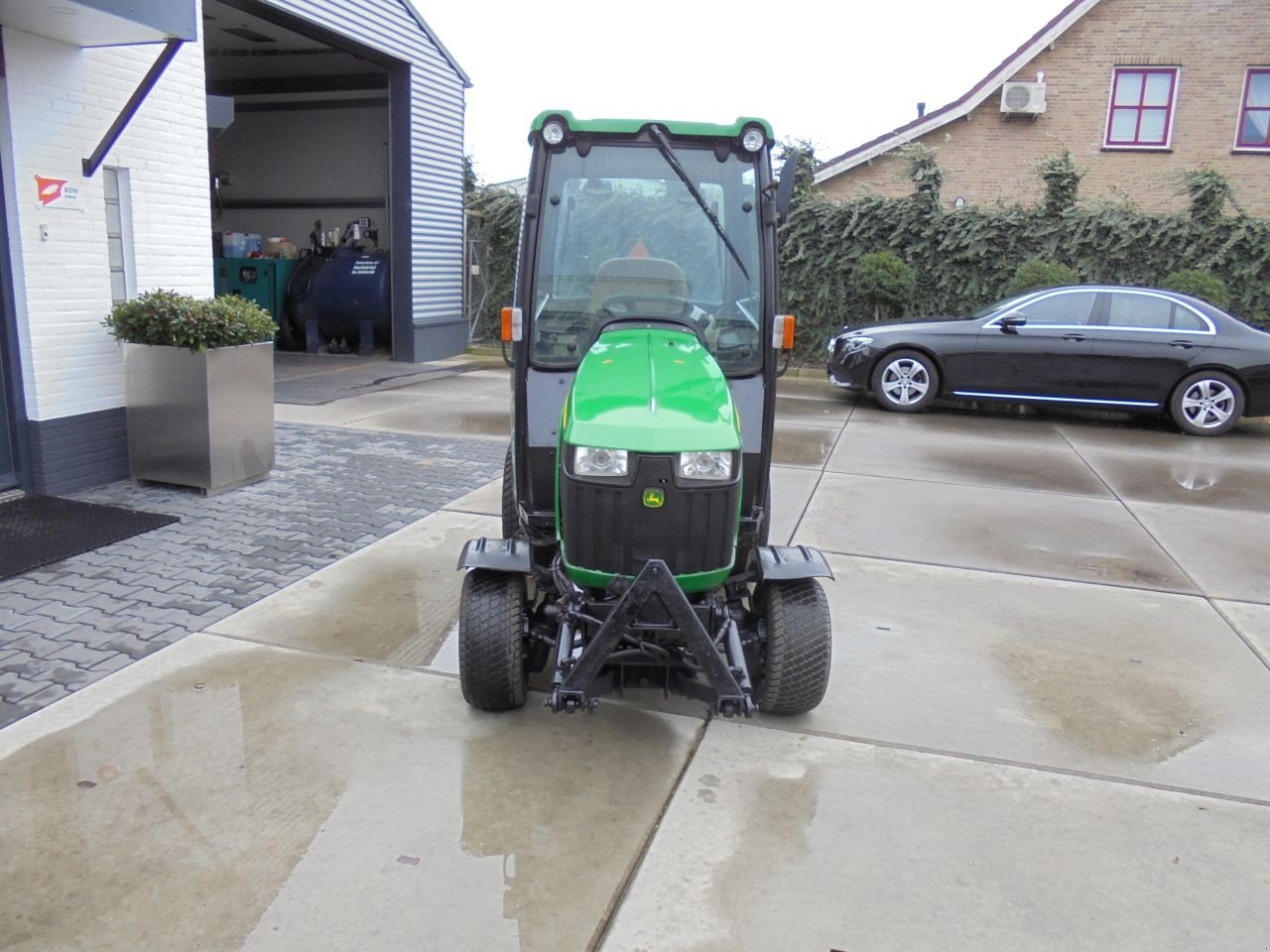 Traktor van het type John Deere 1026R, Gebrauchtmaschine in Hedel (Foto 7)