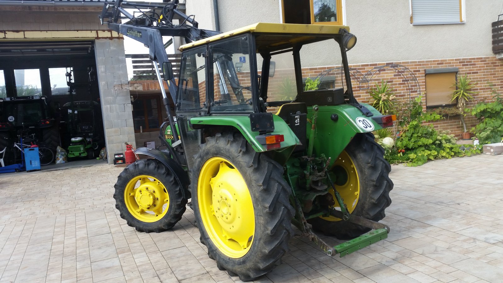 Traktor of the type John Deere 1550, Gebrauchtmaschine in Reuth (Picture 4)