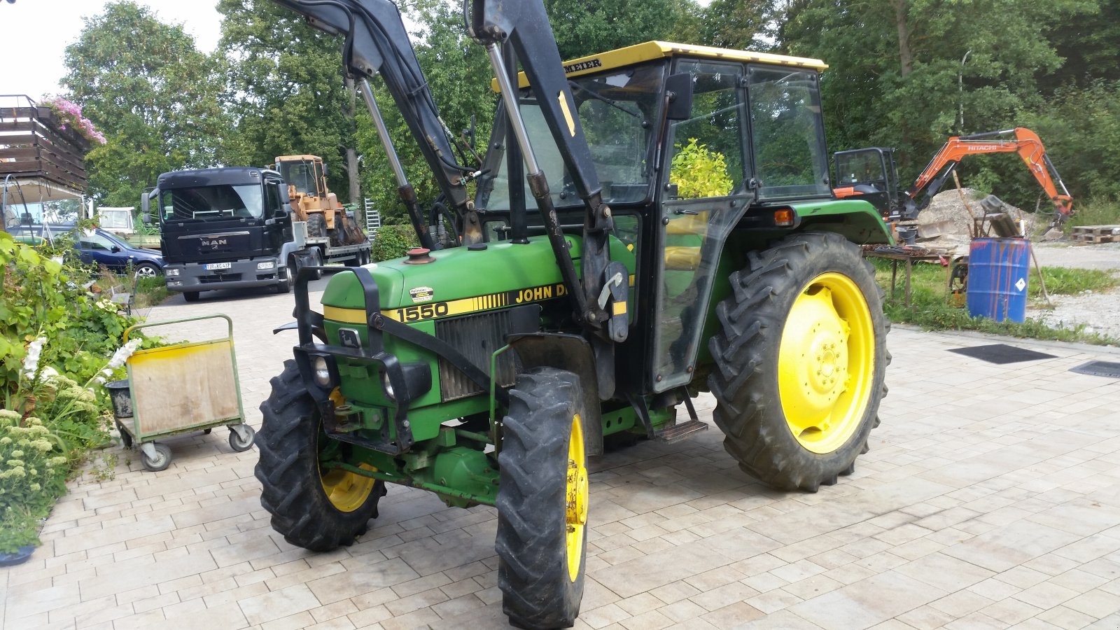 Traktor of the type John Deere 1550, Gebrauchtmaschine in Reuth (Picture 1)