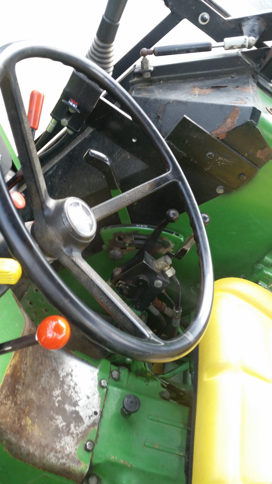Traktor типа John Deere 1550, Gebrauchtmaschine в Reuth (Фотография 11)