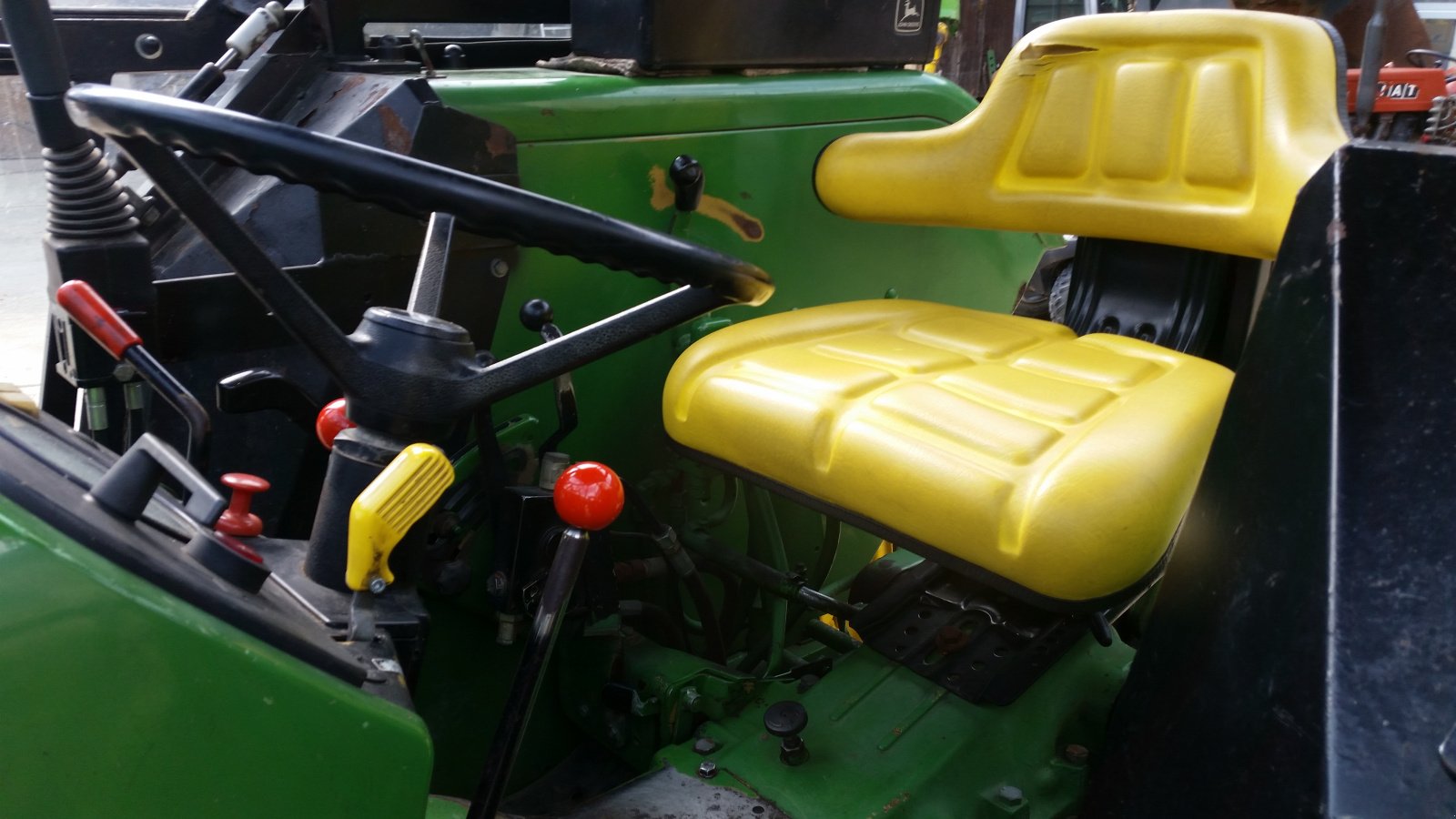 Traktor of the type John Deere 1550, Gebrauchtmaschine in Reuth (Picture 12)