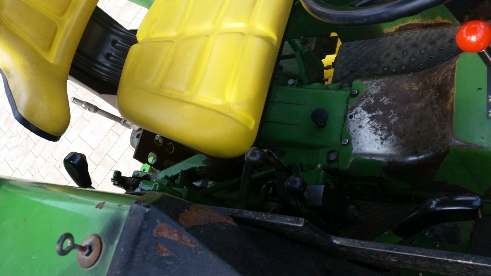 Traktor of the type John Deere 1550, Gebrauchtmaschine in Reuth (Picture 14)