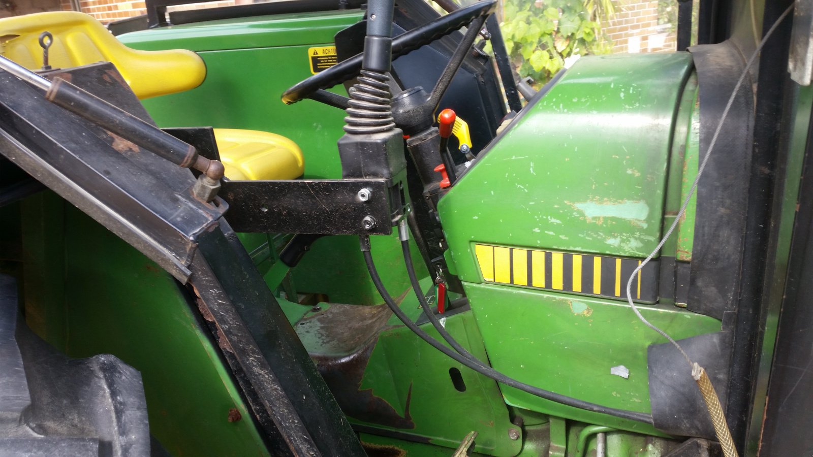 Traktor of the type John Deere 1550, Gebrauchtmaschine in Reuth (Picture 16)