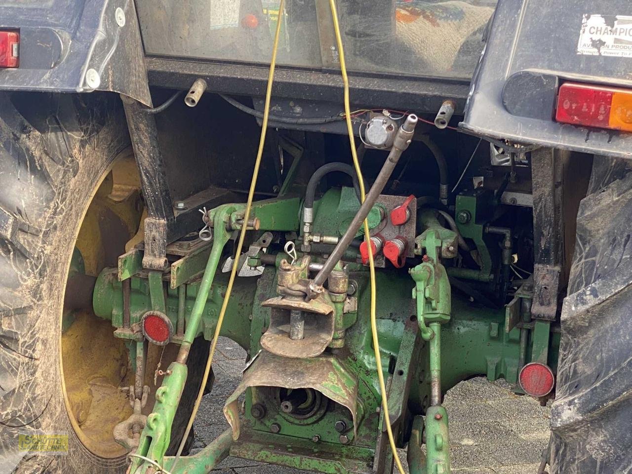 Traktor типа John Deere 1640, Gebrauchtmaschine в Marsberg-Giershagen (Фотография 5)