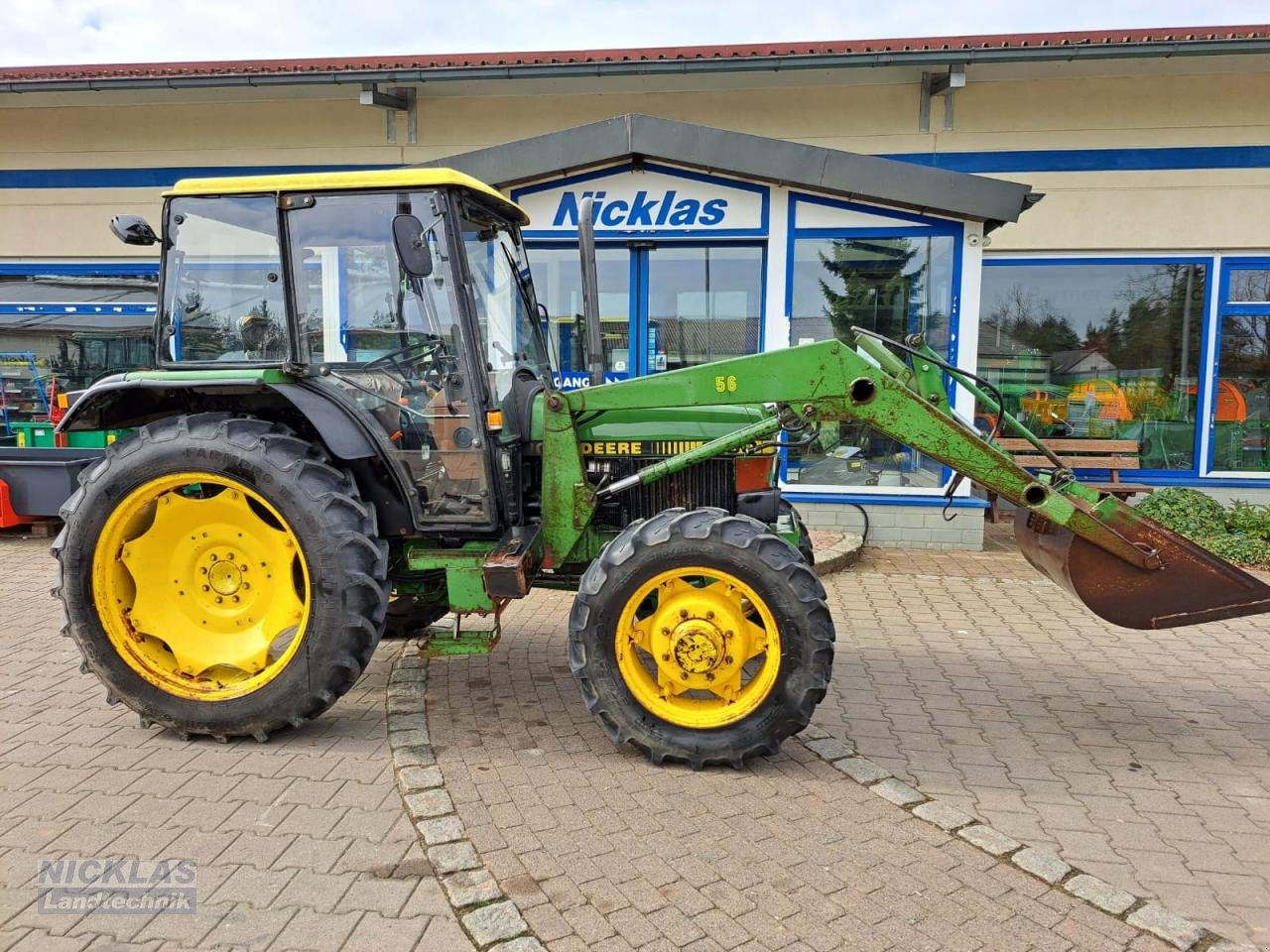 Traktor типа John Deere 1750A, Gebrauchtmaschine в Schirradorf (Фотография 1)