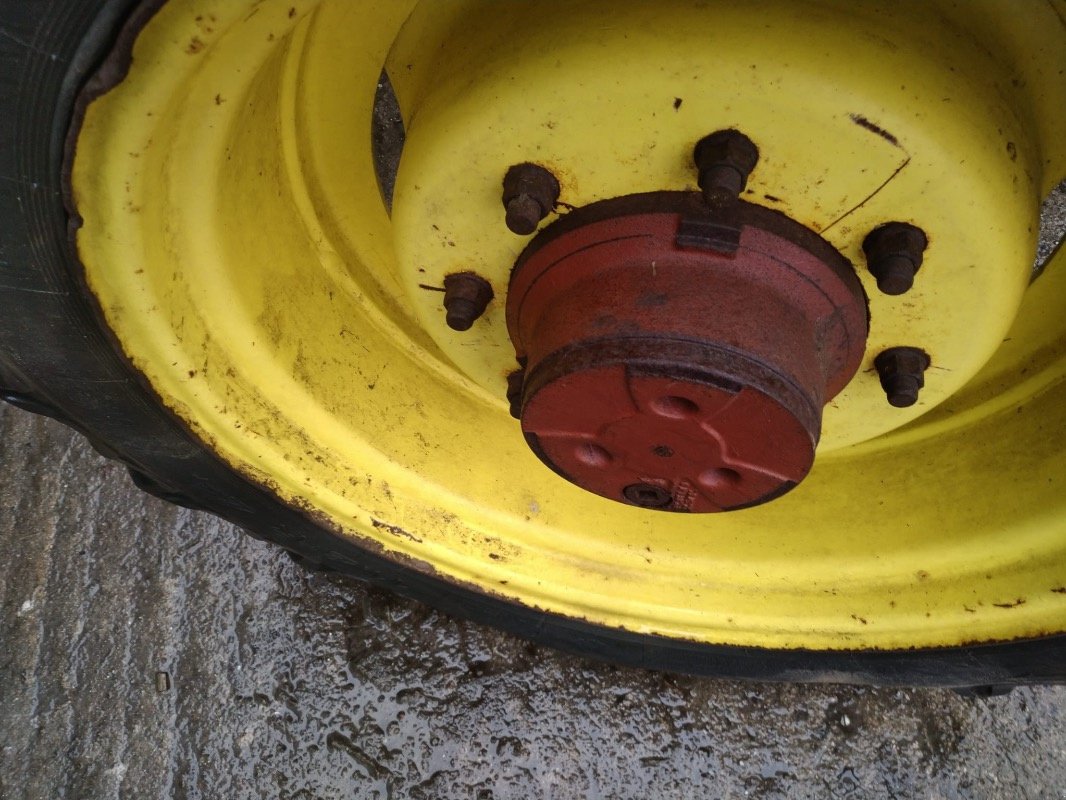 Traktor типа John Deere 1850, Gebrauchtmaschine в Liebenwalde (Фотография 5)