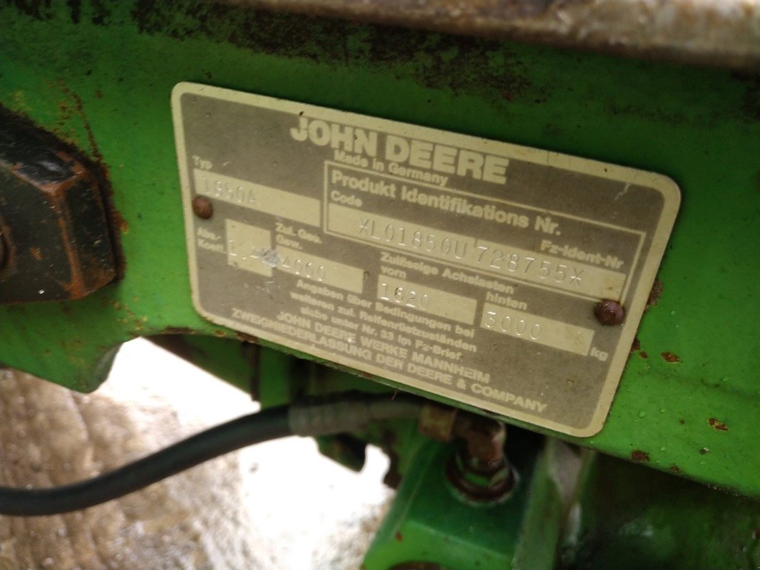 Traktor типа John Deere 1850, Gebrauchtmaschine в Liebenwalde (Фотография 7)