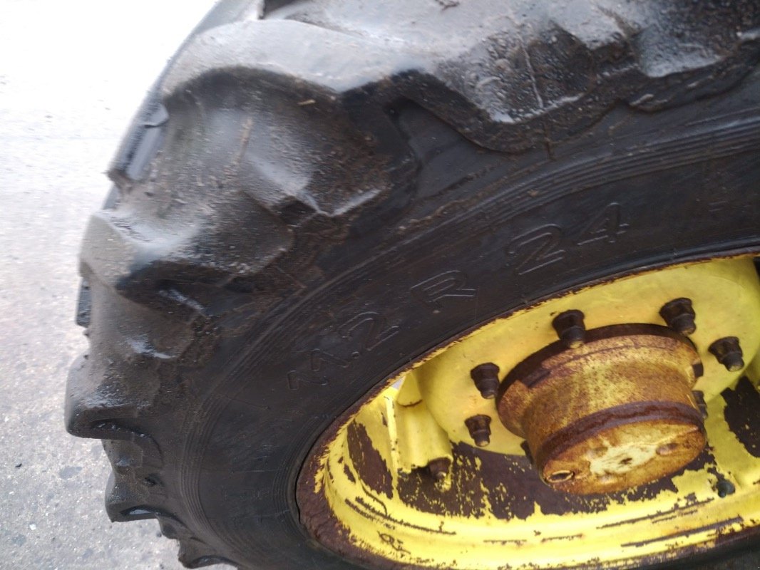 Traktor типа John Deere 1850, Gebrauchtmaschine в Liebenwalde (Фотография 12)