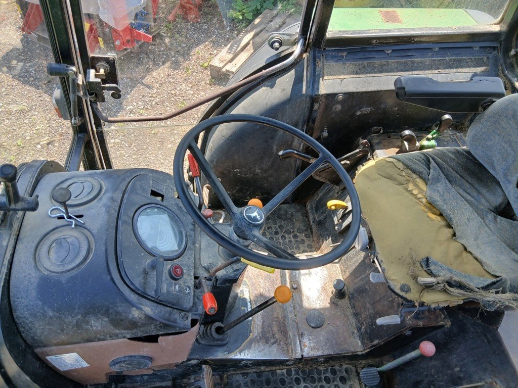 Traktor des Typs John Deere 1850, Gebrauchtmaschine in Lengnau (Bild 2)