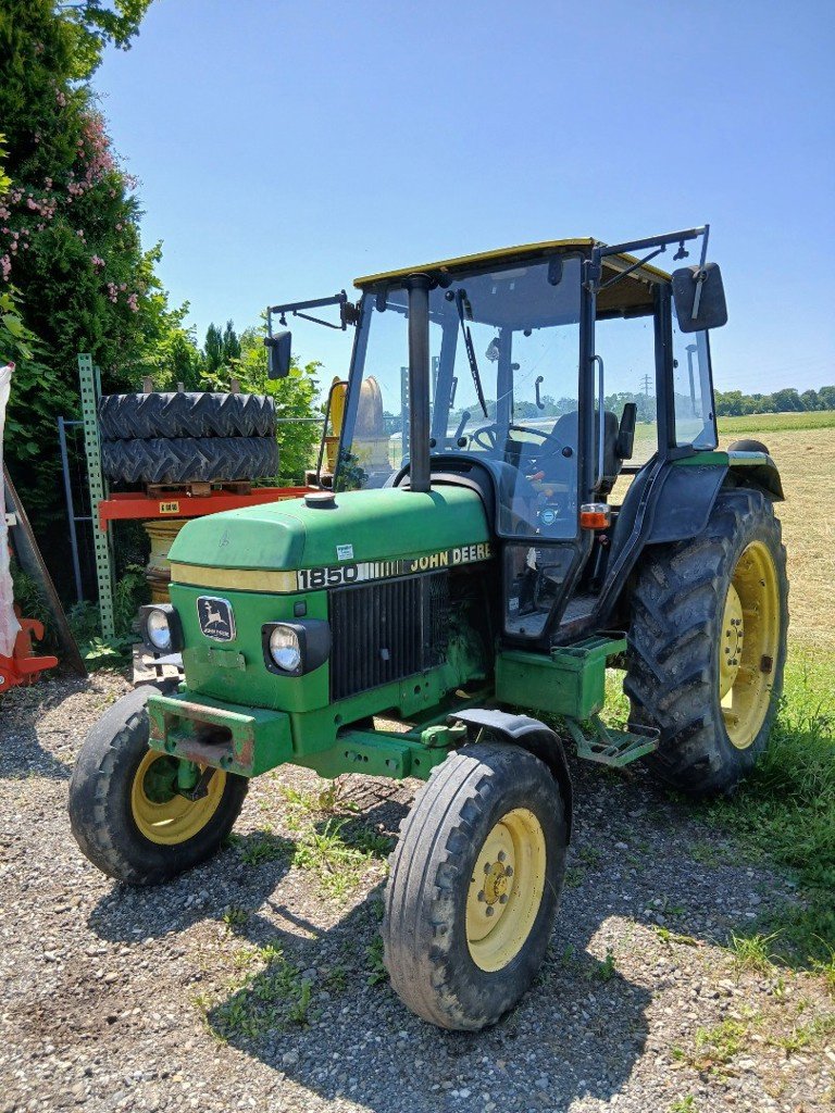Traktor des Typs John Deere 1850, Gebrauchtmaschine in Lengnau (Bild 5)