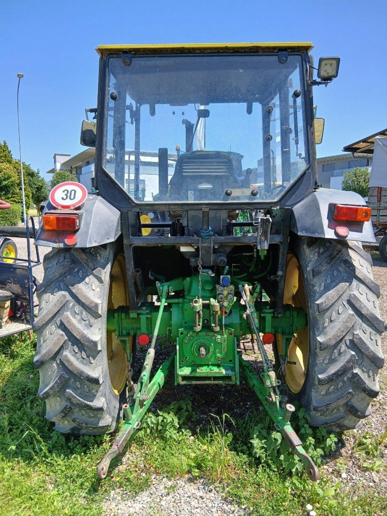 Traktor des Typs John Deere 1850, Gebrauchtmaschine in Lengnau (Bild 3)