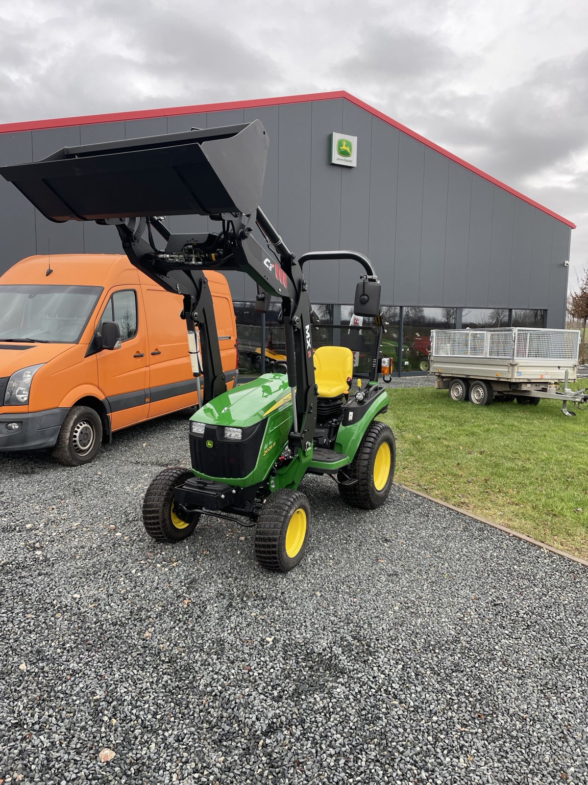 Traktor des Typs John Deere 2026, Neumaschine in Alferde (Bild 3)