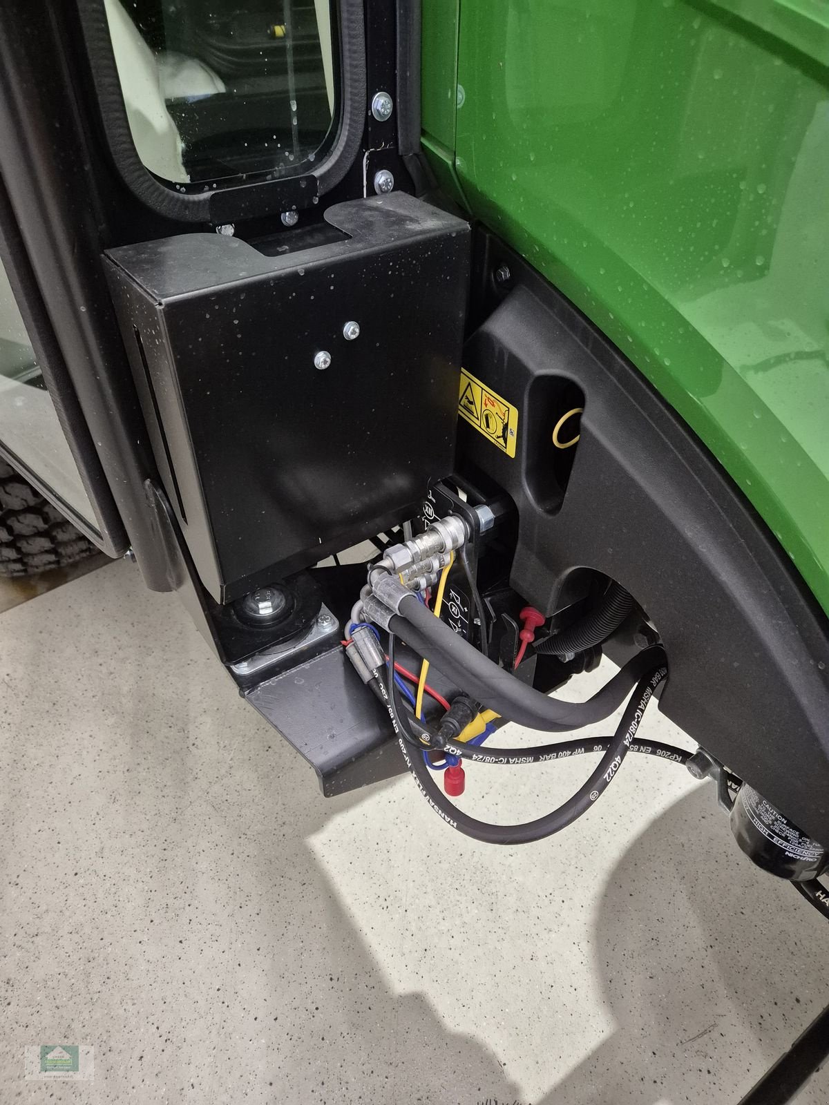 Traktor от тип John Deere 2032R SNOWFOX-AKTION, Neumaschine в Klagenfurt (Снимка 5)