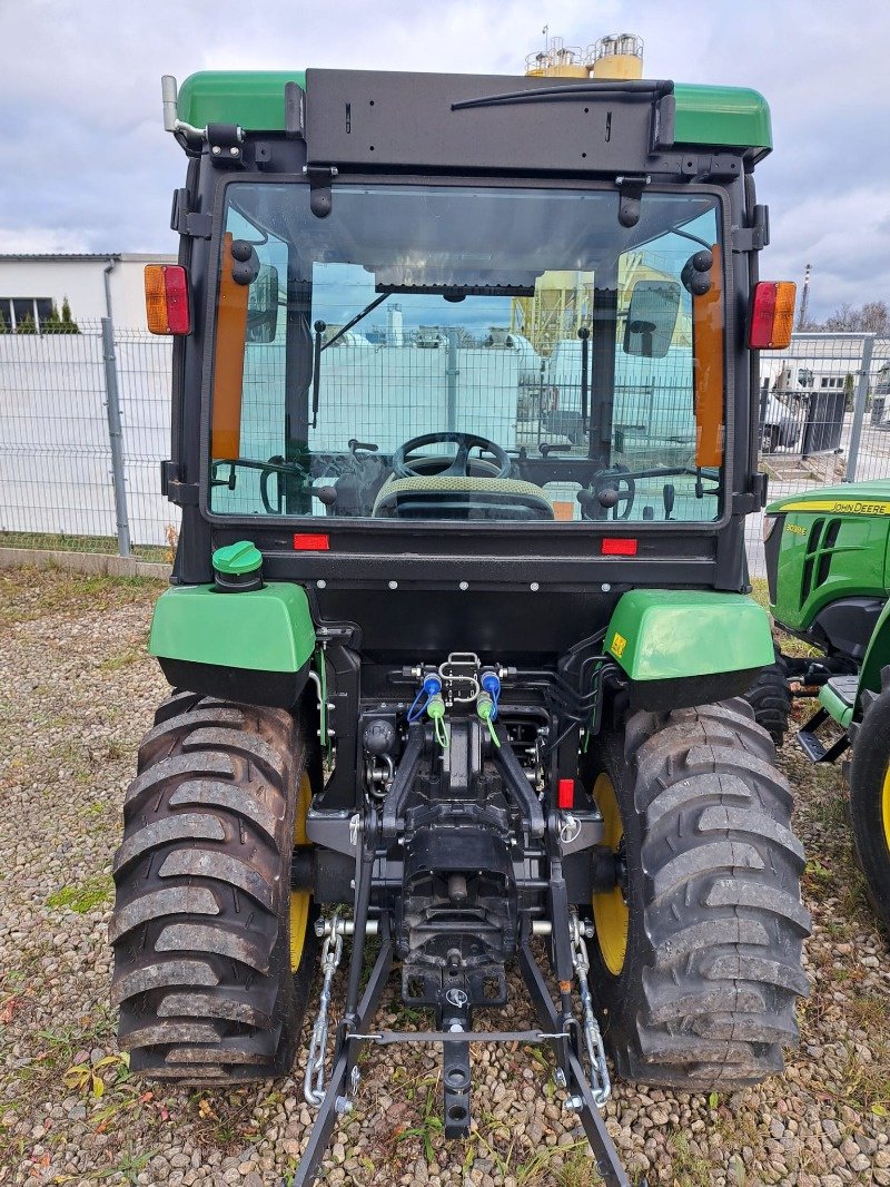 Traktor typu John Deere 2032R, Neumaschine v Mrągowo (Obrázek 9)