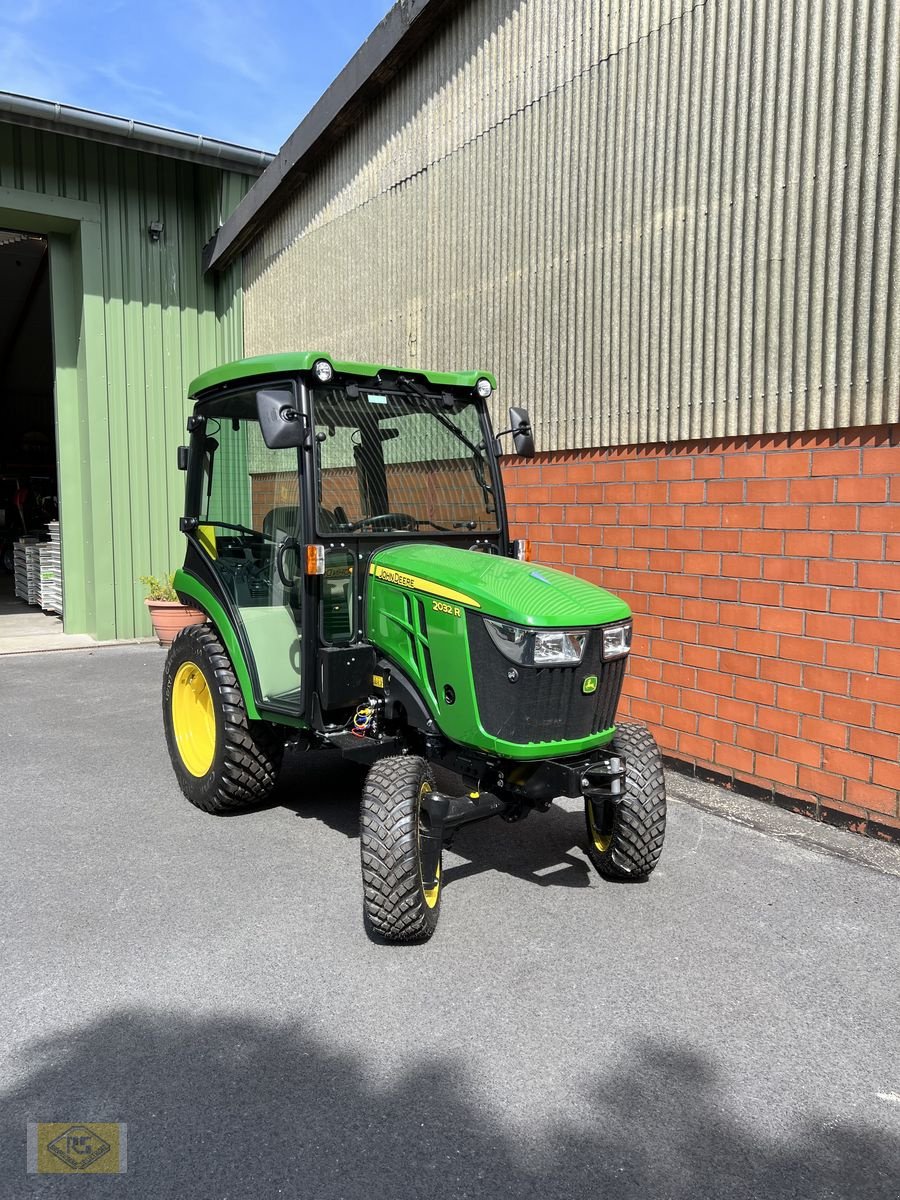 Traktor des Typs John Deere 2032R, Neumaschine in Beelen (Bild 8)