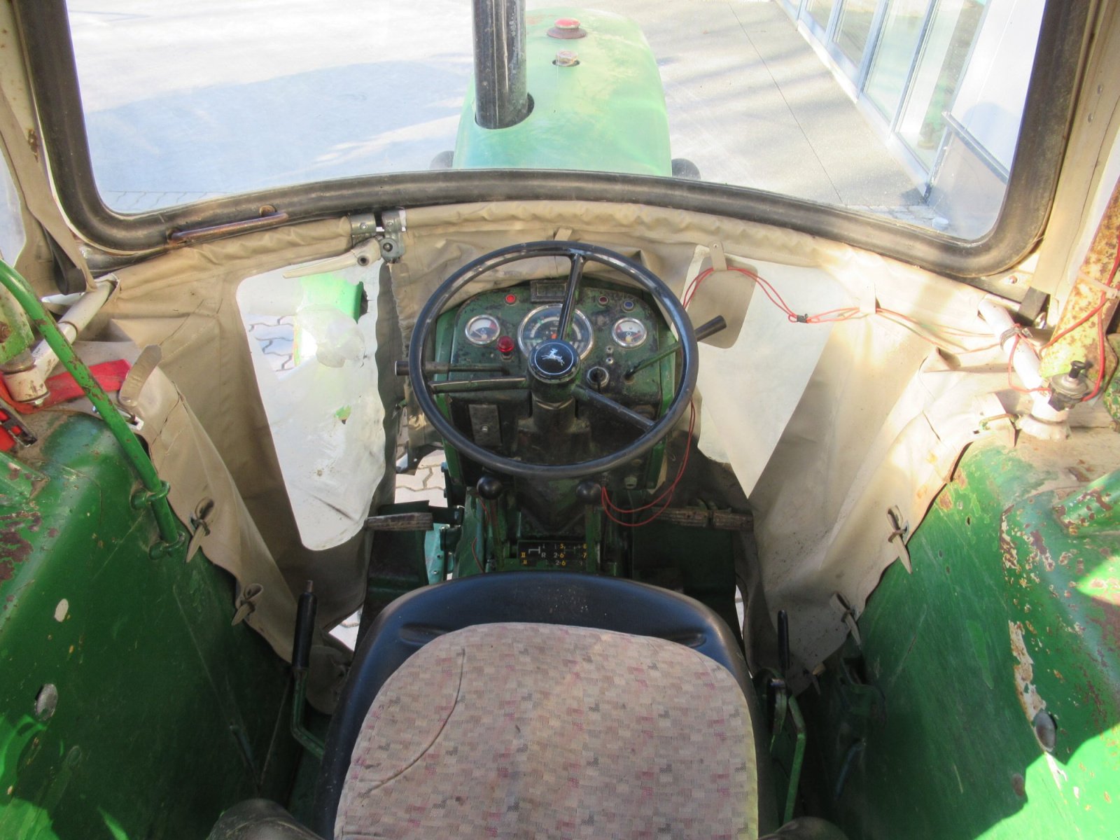 Traktor типа John Deere 2120 LS, Gebrauchtmaschine в Waischenfeld (Фотография 5)