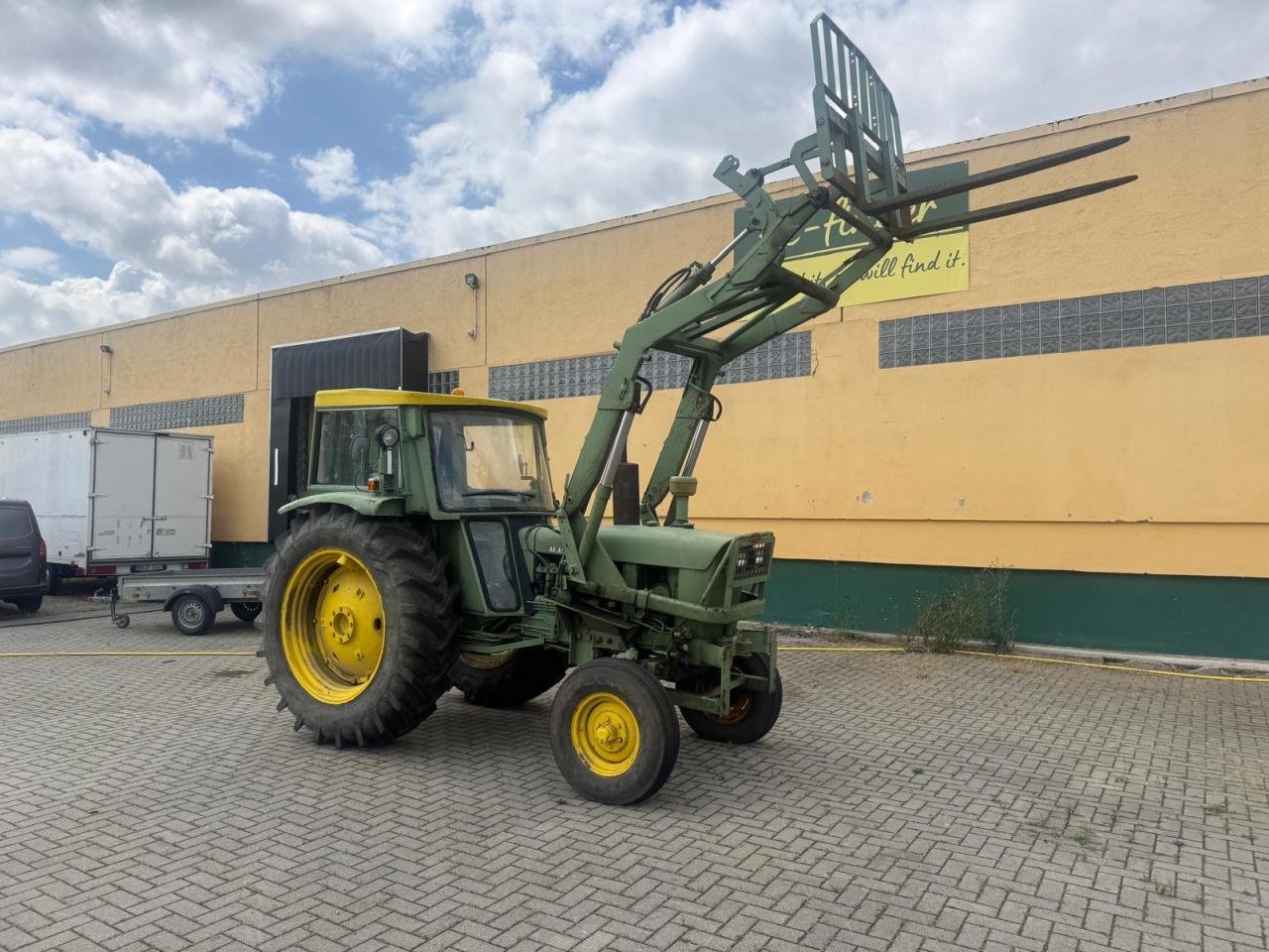 Traktor des Typs John Deere 2120, Gebrauchtmaschine in Könnern (Bild 2)