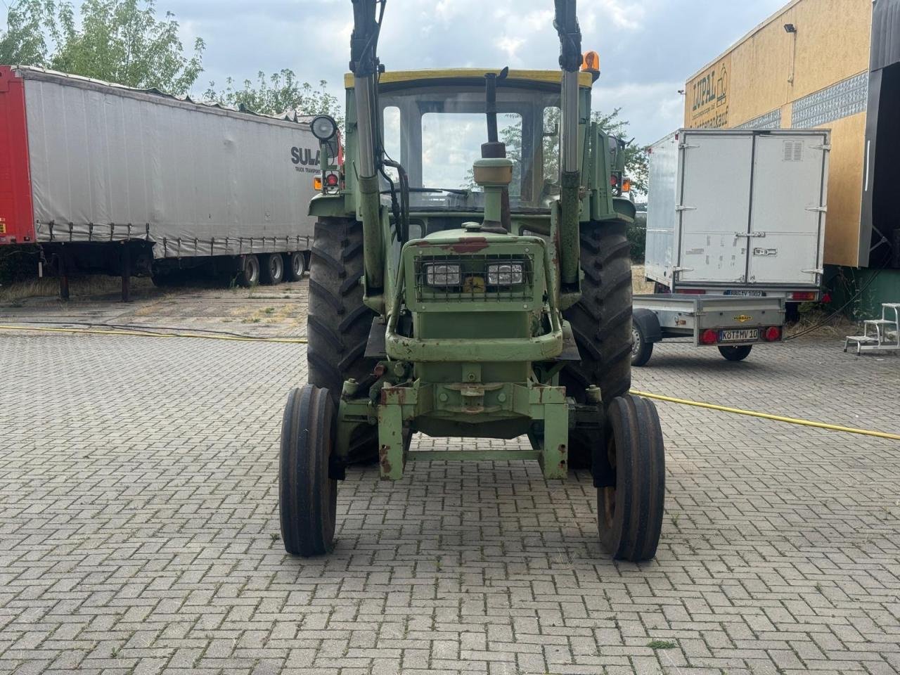 Traktor des Typs John Deere 2120, Gebrauchtmaschine in Könnern (Bild 8)