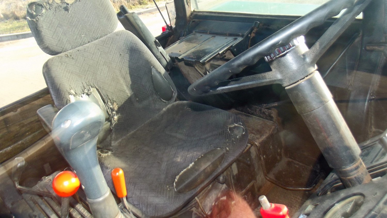 Traktor typu John Deere 2140+ Frontlader, Gebrauchtmaschine w Mittelsdorf (Zdjęcie 4)