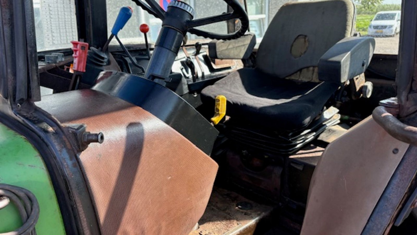 Traktor of the type John Deere 2140 SGII med frontlæsser TRIMA 2.0P, Gebrauchtmaschine in Dronninglund (Picture 13)