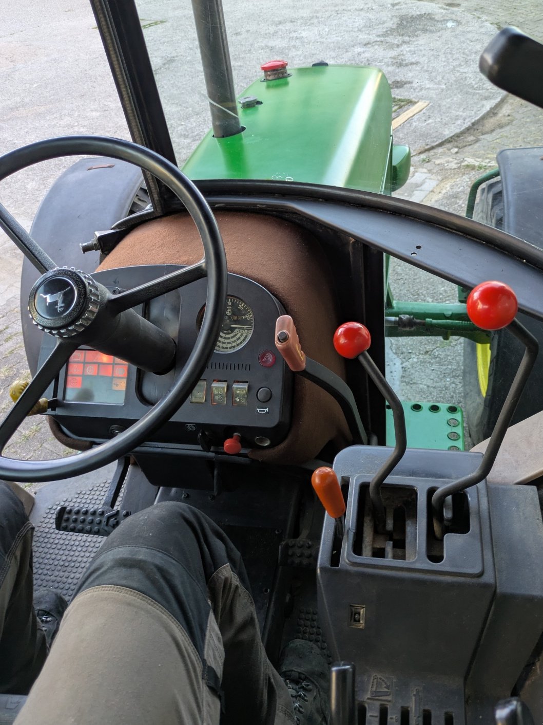 Traktor типа John Deere 2140, Gebrauchtmaschine в Gessertshausen (Фотография 2)