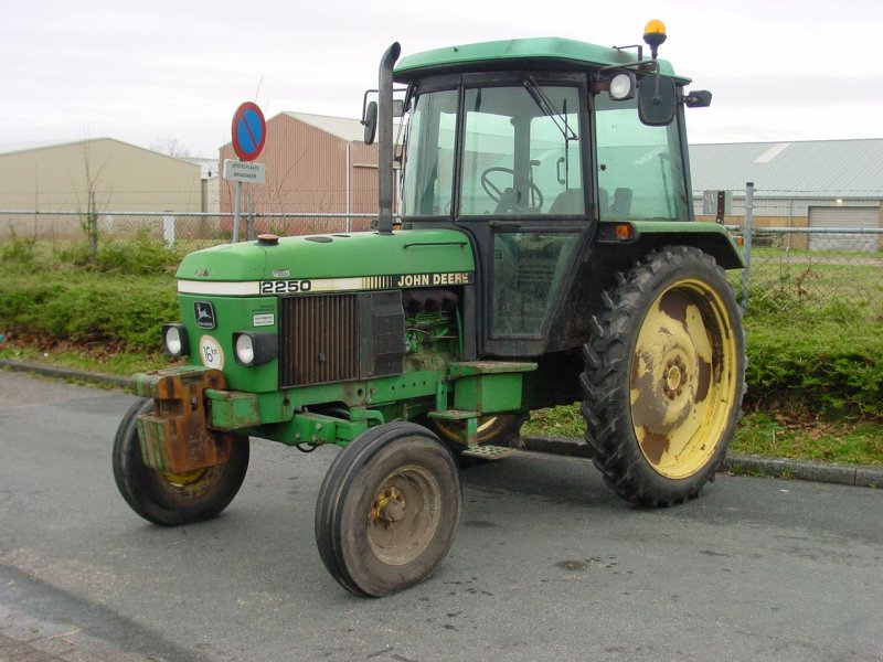 Traktor des Typs John Deere 2250, Gebrauchtmaschine in Wieringerwerf (Bild 1)