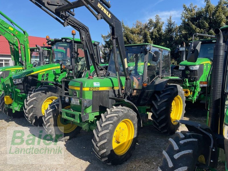 Traktor des Typs John Deere 2250, Gebrauchtmaschine in OBERNDORF-HOCHMOESSINGEN